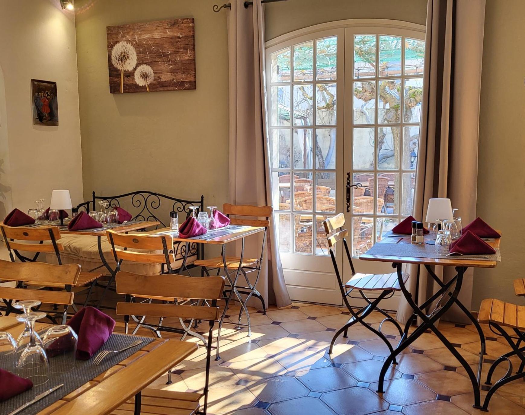 וינון-סור-ורדון Auberge De La Table Ronde מראה חיצוני תמונה